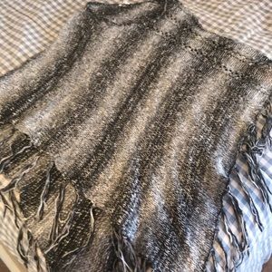 Boutique Poncho.  OS